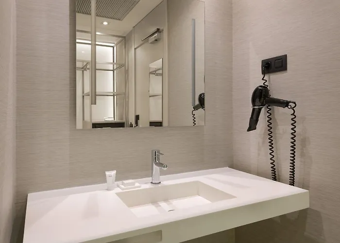 Sh Colon Otel 4*