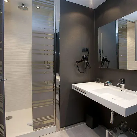 Ac Colón By Marriott Valencia