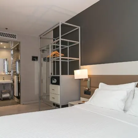 Ac Colón By Marriott Hotel 4*