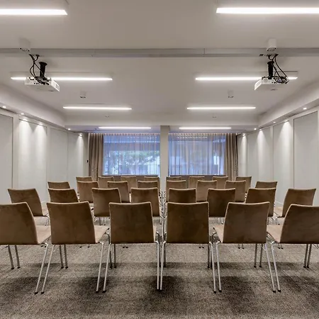 Hotel Ac Colón By Marriott