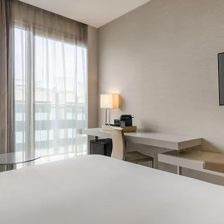 Ac Colón By Marriott Hotel