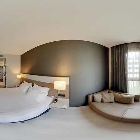 Ac Colón By Marriott Hotel 4*
