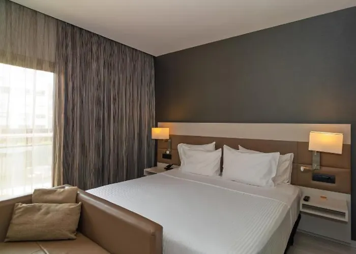 Szálloda Sh Colon 4*