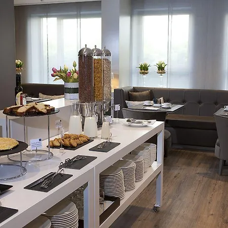 Ac Colón By Marriott Hotel