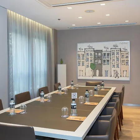 Ac Colón By Marriott Hotel