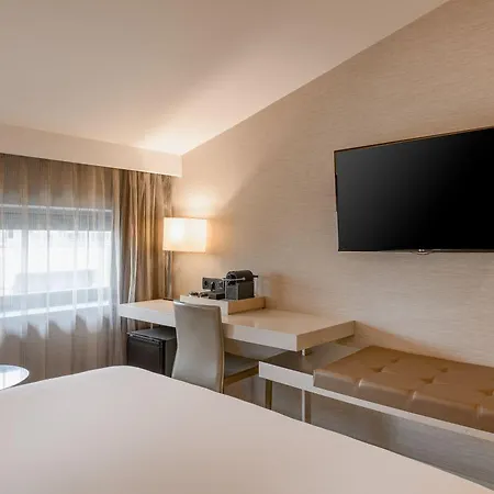 Ac Colón By Marriott Valencia