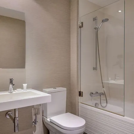 Ac Colón By Marriott Valencia